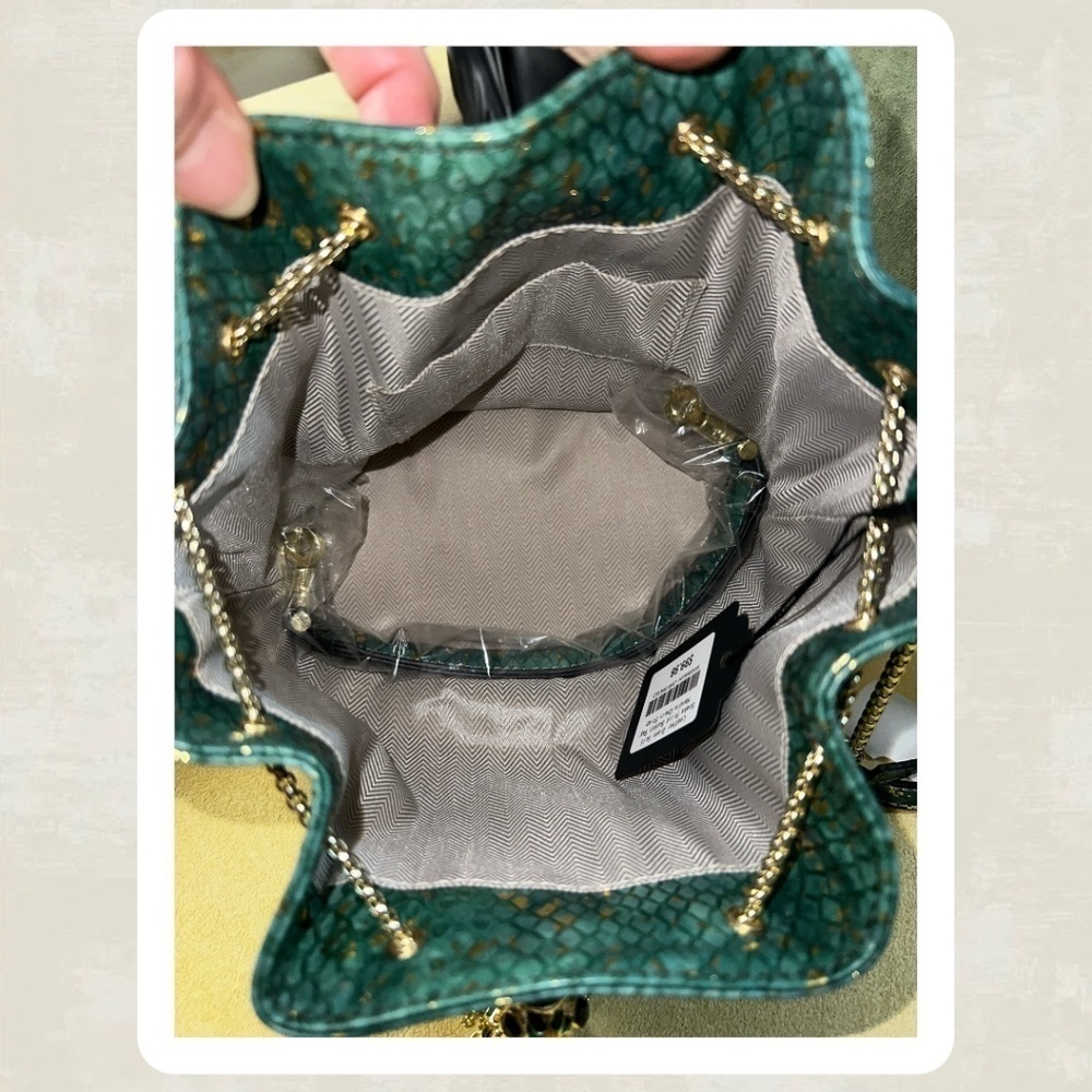 Vegan Leather Green/Gold Snake Print Bucket Bag w/Goldfish Drawstring/Top Handle - Picture 12 of 16